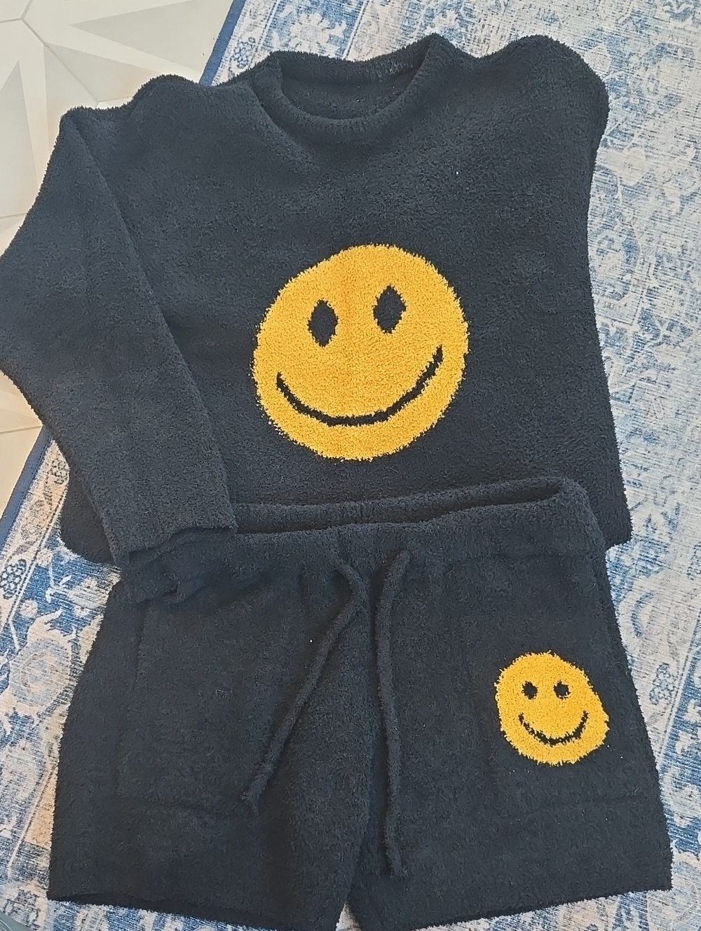 Plush Smiley Lounge Set - Navy and Yellow